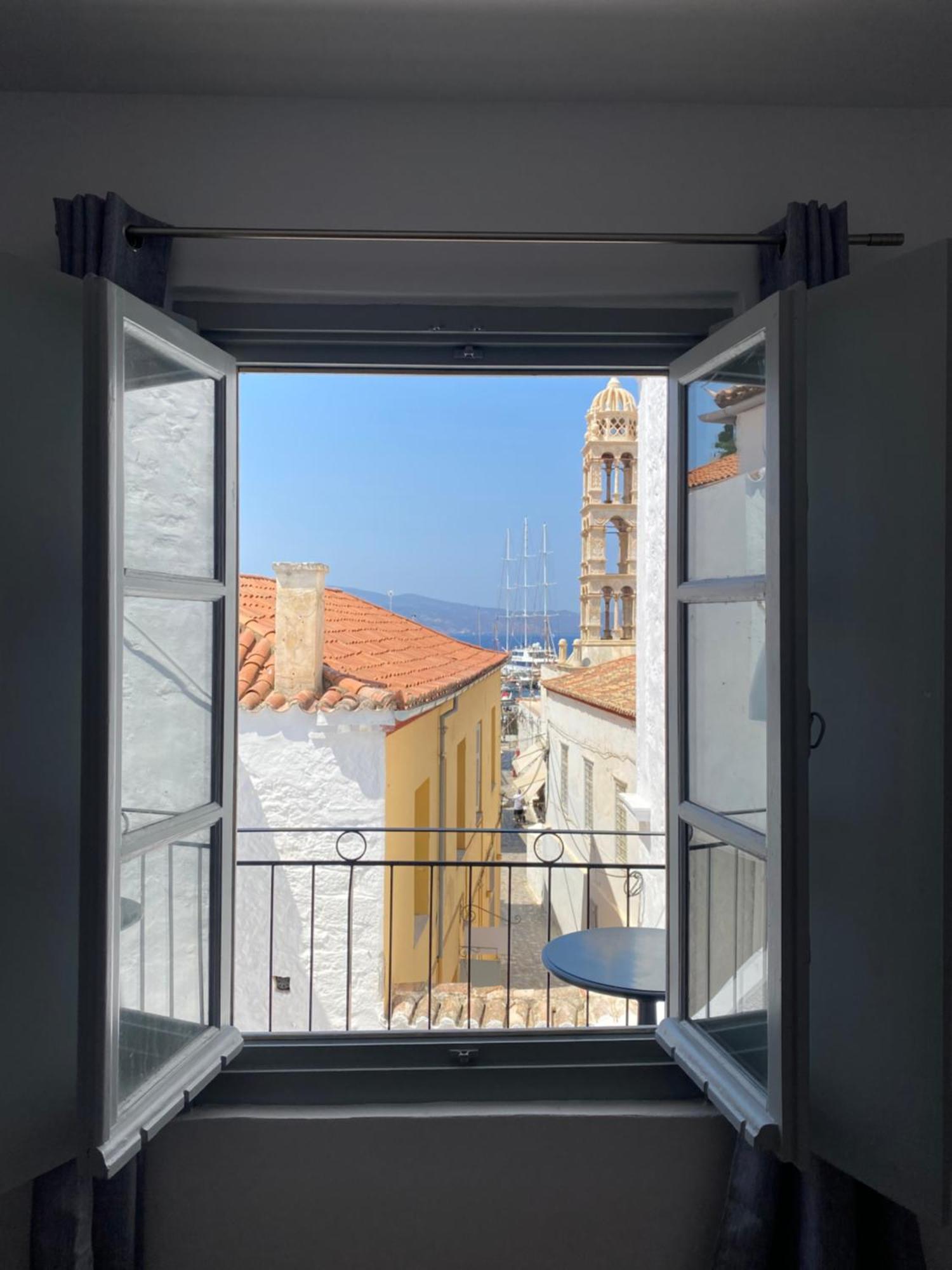 Douskos Hydra (Saronic Islands)
