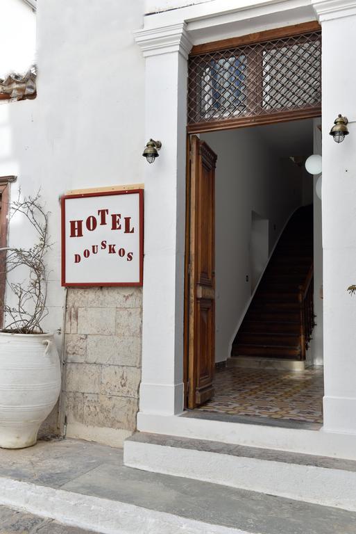 Guest house Douskos 3*