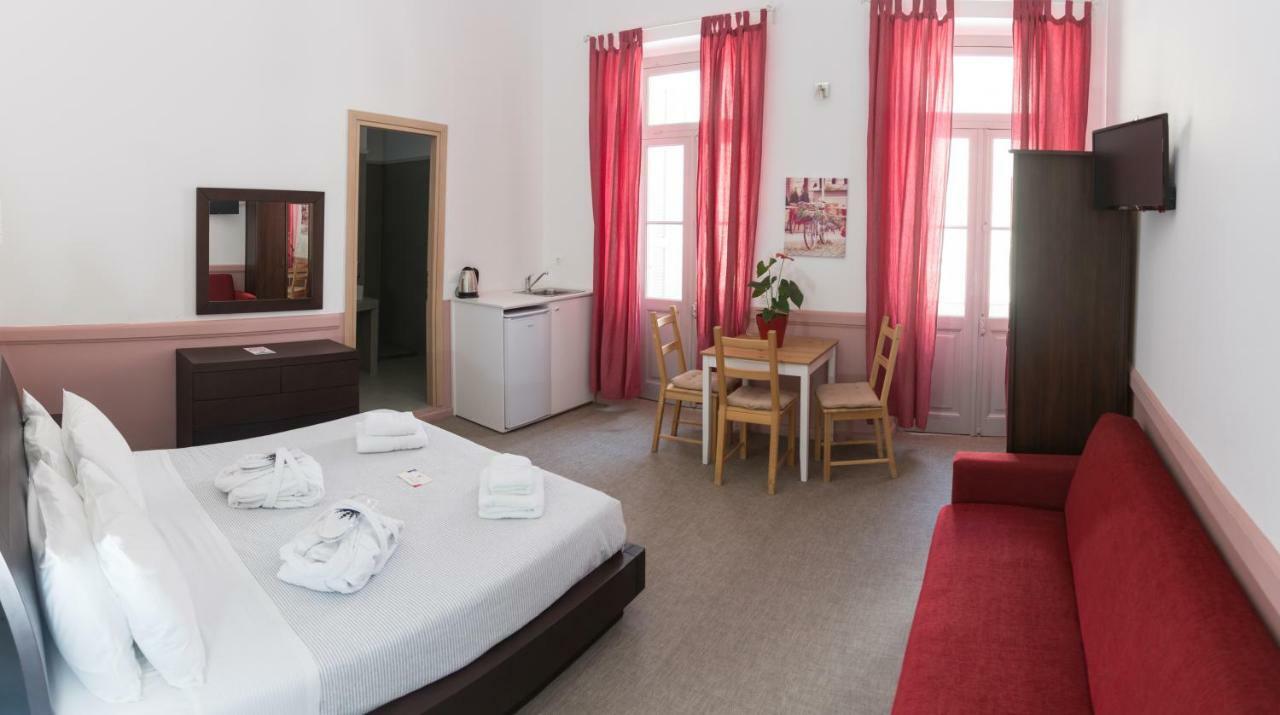 Douskos 3* Hydra (Saronic Islands)